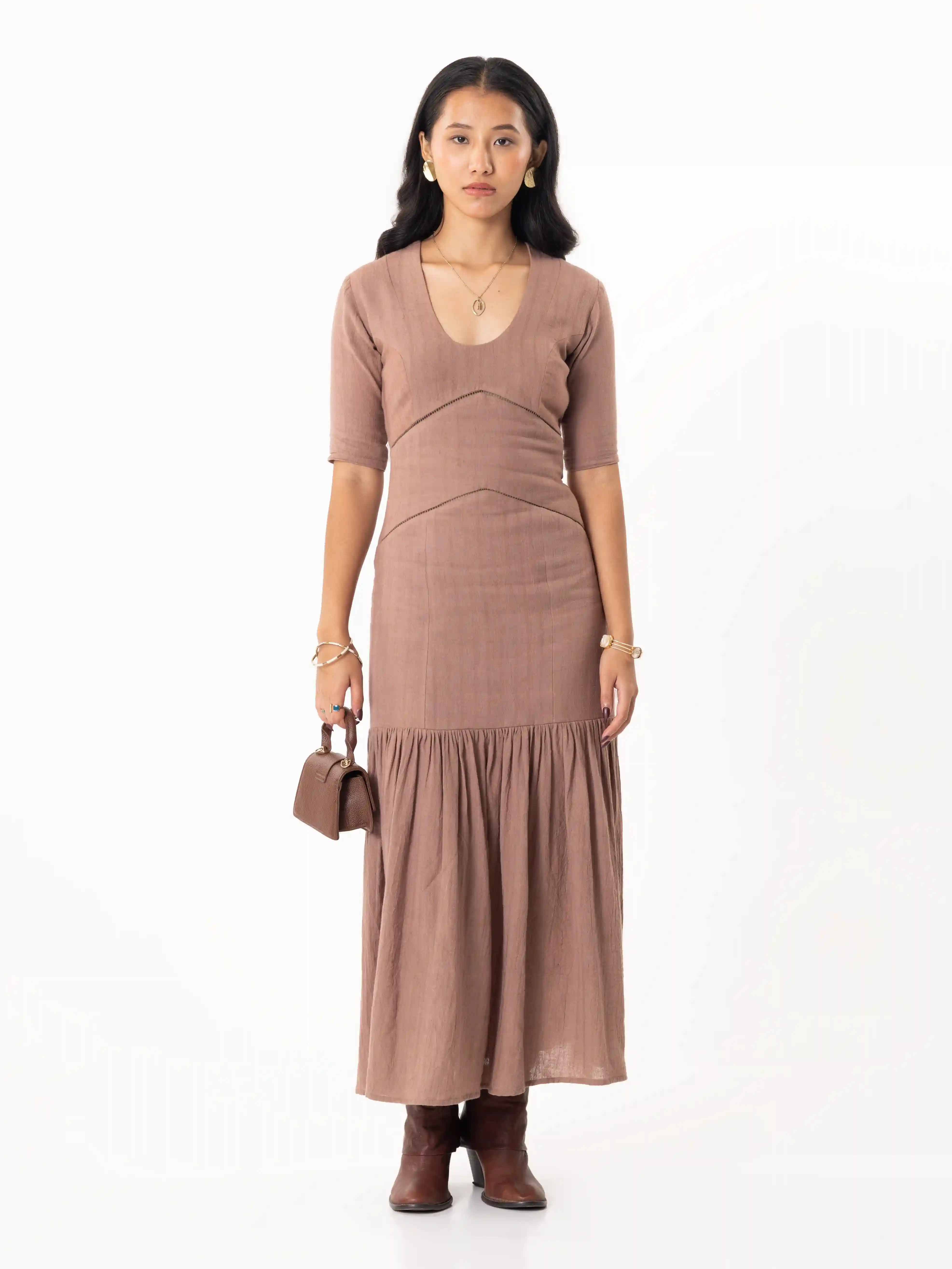 The "Aventurine Contour" Tiered Dress