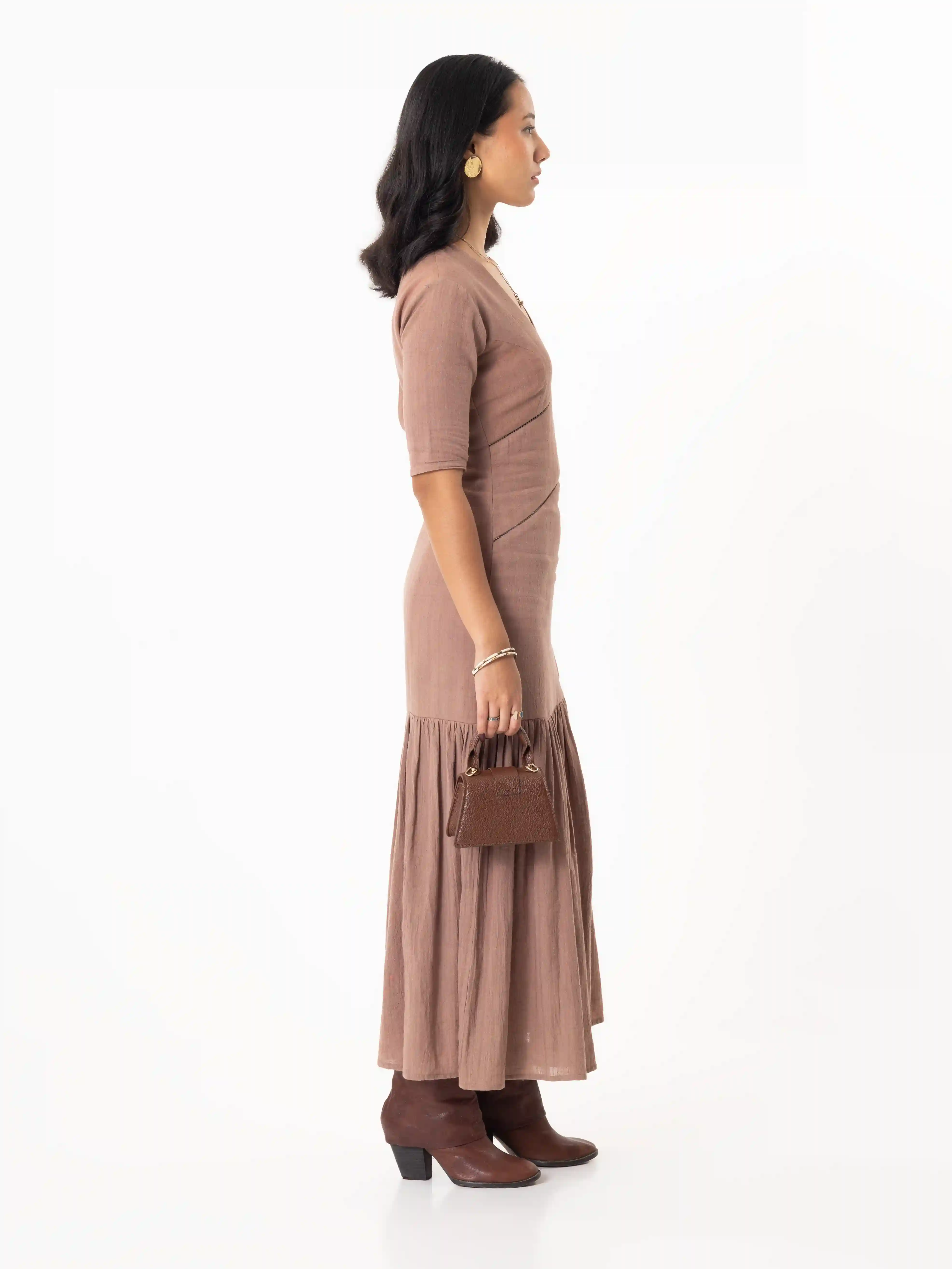 The "Aventurine Contour" Tiered Dress