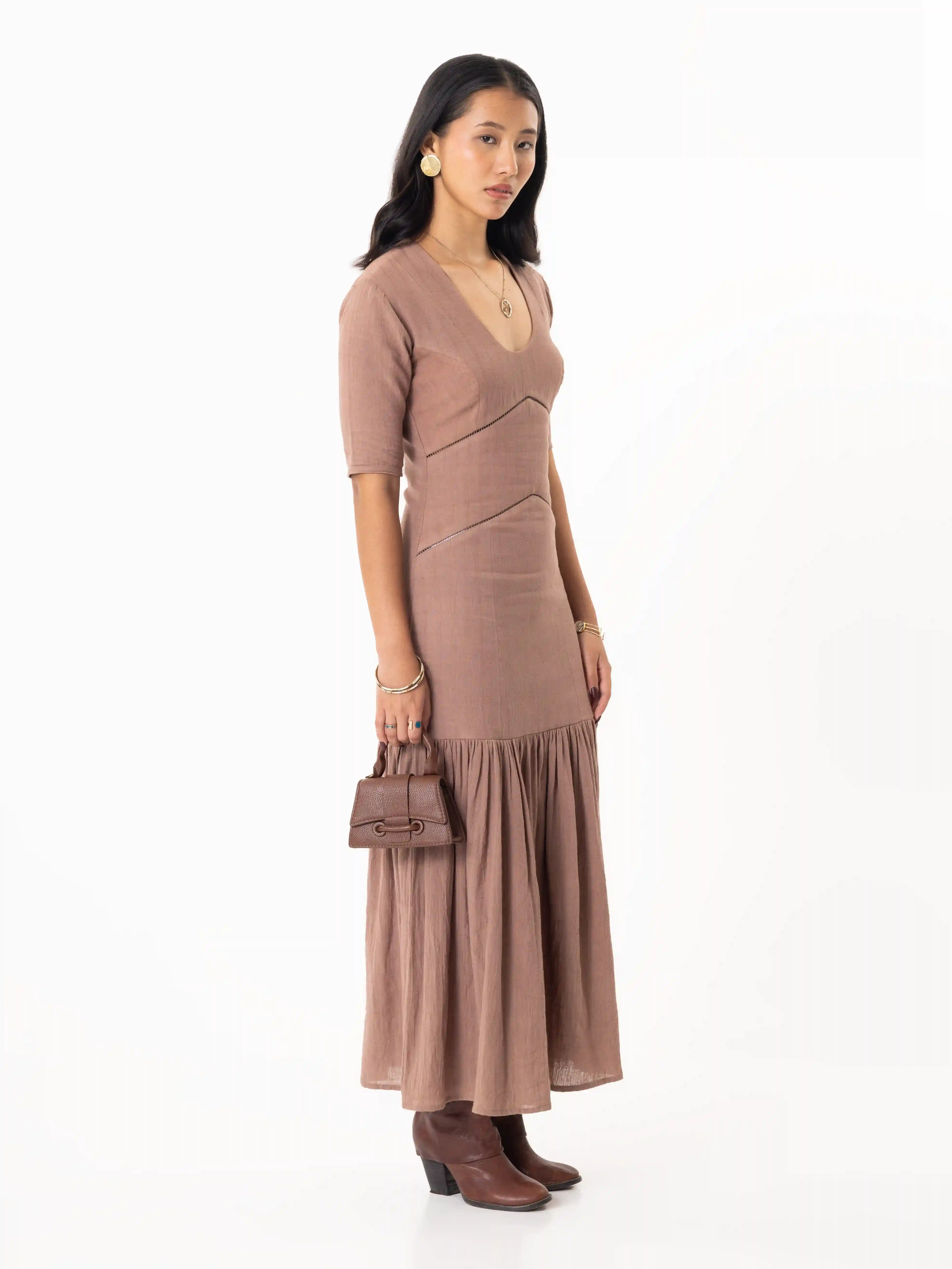 The "Aventurine Contour" Tiered Dress