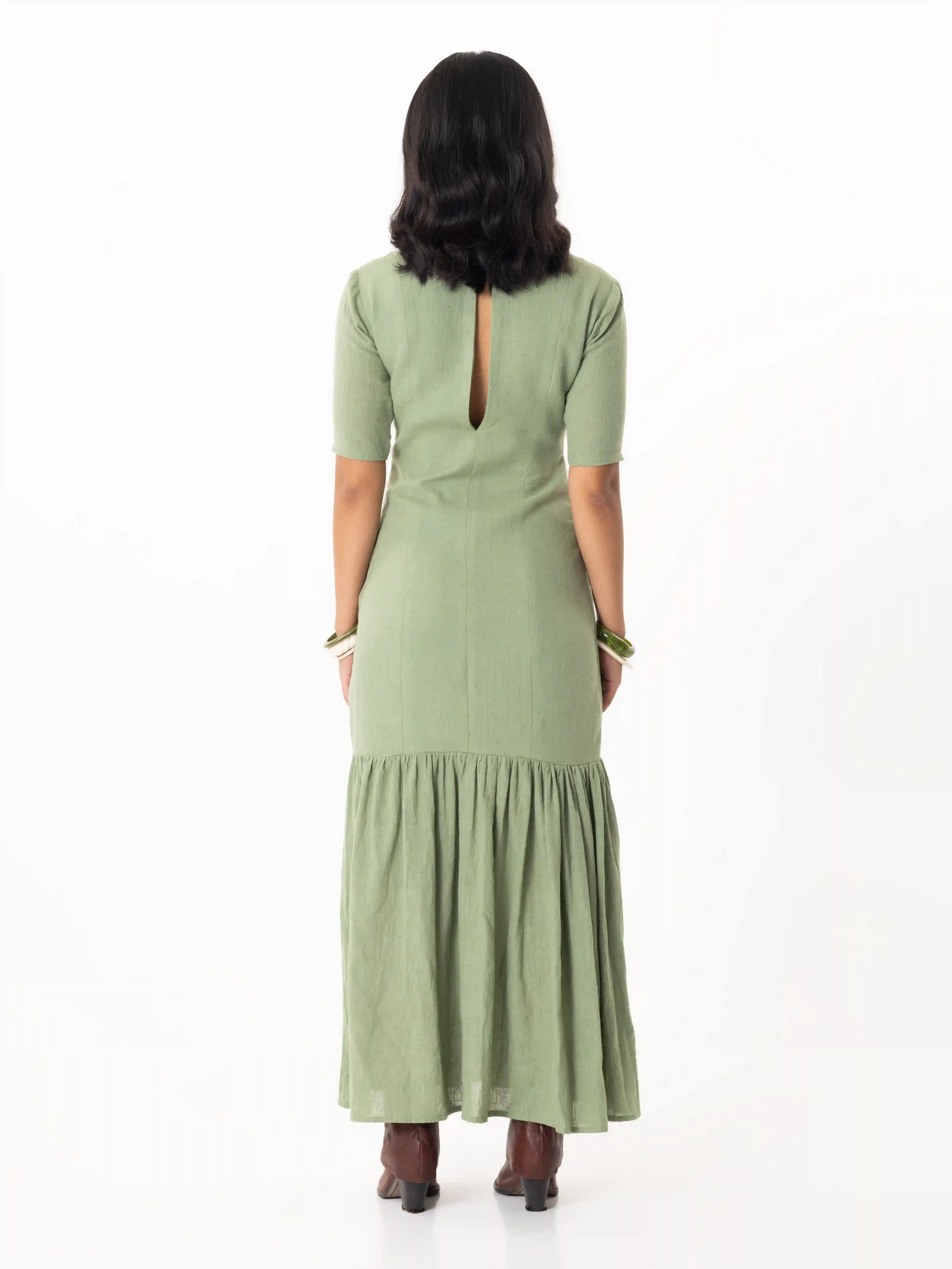 The "Aventurine Contour" Tiered Dress