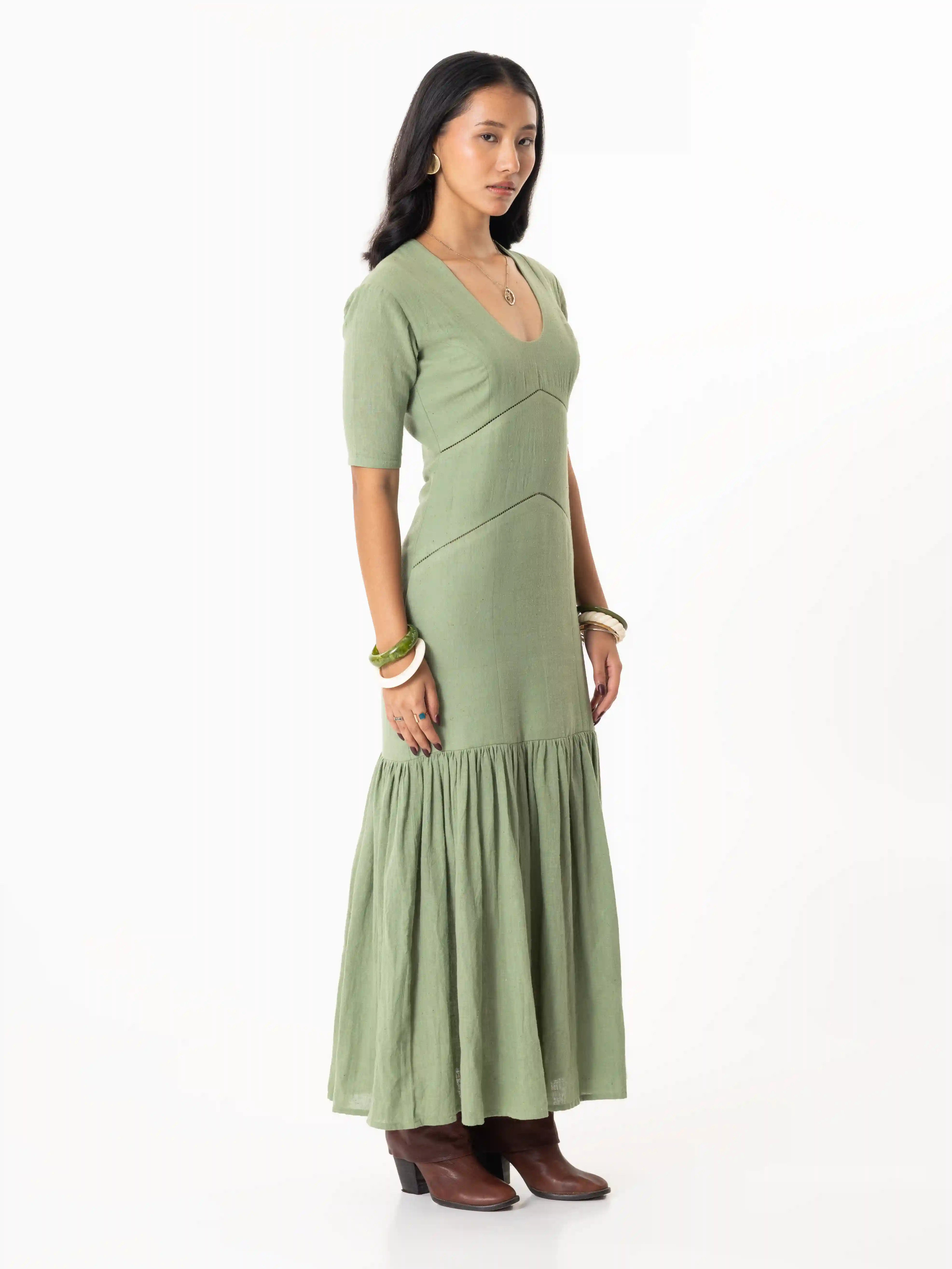 The "Aventurine Contour" Tiered Dress